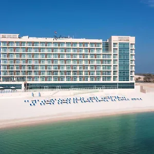 4* Курортный комплекс Radisson Khaimah Marjan Island